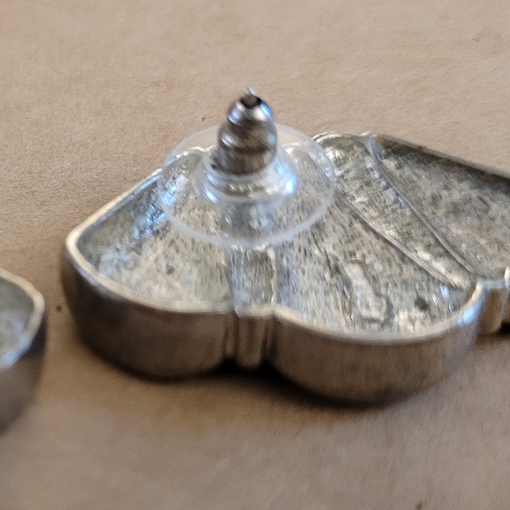 TAT Signed Vintage Earrings Silver Tone‎ Fan Petals - Picture 5 of 5